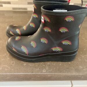 Hunter Play Short Black Mini Rainbow Waterproof  Rubber Ran Boots Womens Size 6